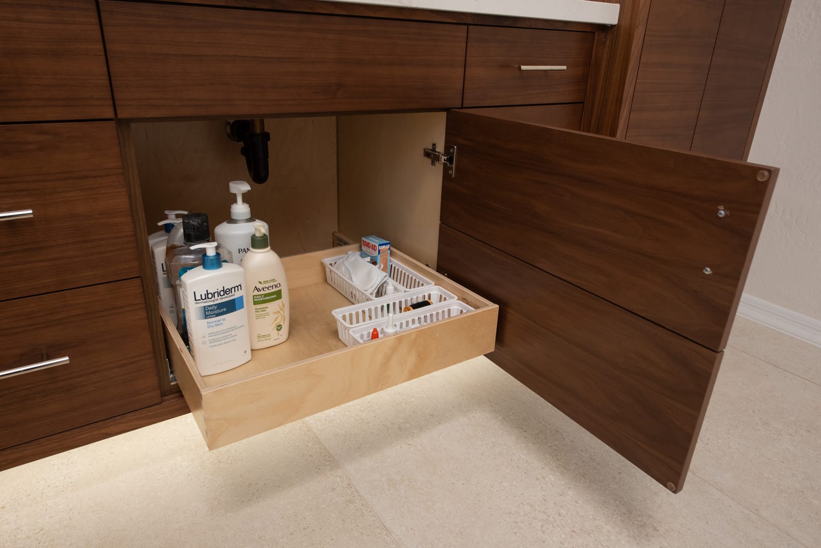 Sink-base roll-out tray