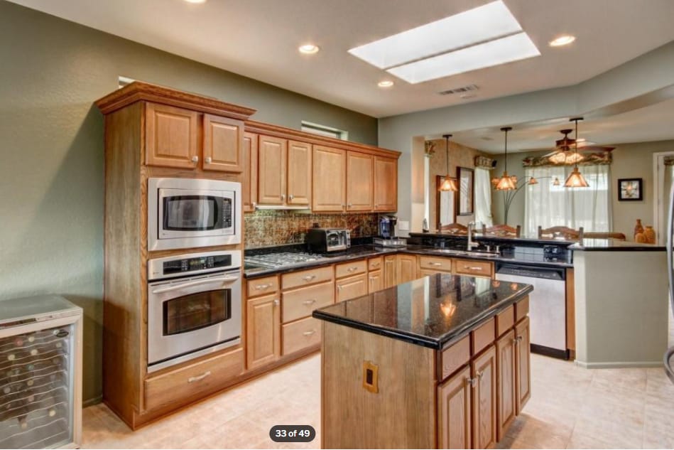 Example before photo, Cabinets, corners & appliances